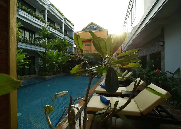 Chheng Hotel 4*