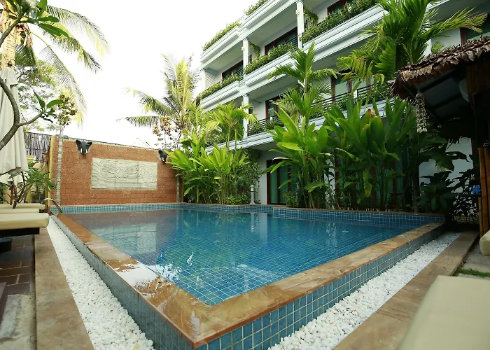 Chheng Hotel 4*