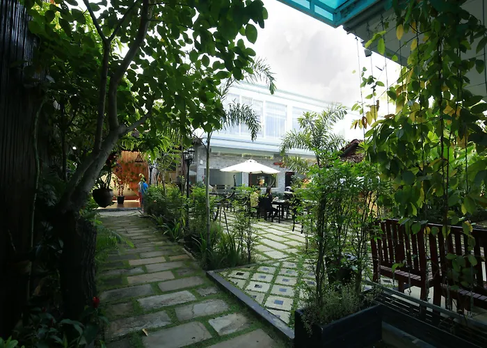 Chheng Hotel 4*